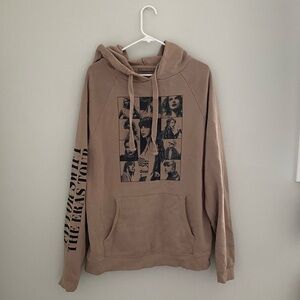 Taylor Swift The Eras Tour Tan Graphic Sweatshirt Hoodie Size Medium